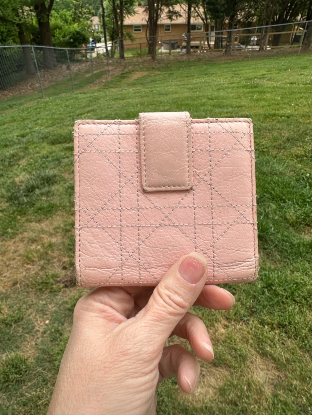 Christian Dior Cannage Pink Leather Compact Wallet Bifold Italy Authenticated - Picture 4 of 17